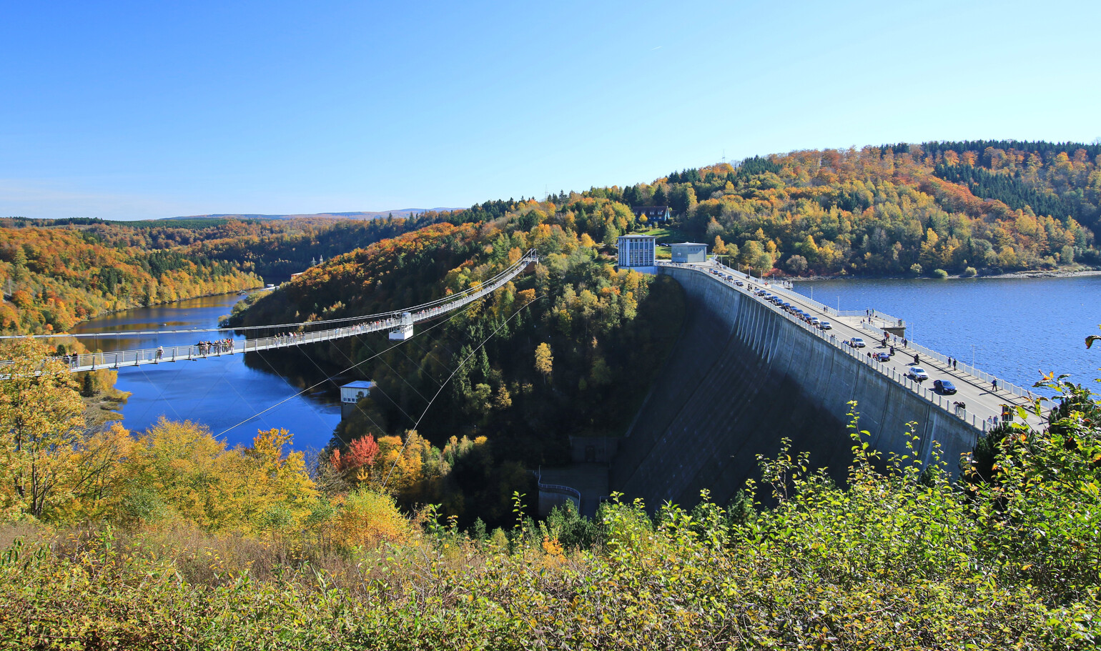 Die Fußgänger-Seilhängebrücke nahe der Rappbodetalsperre im Harz., Sachsen-Anhalt.