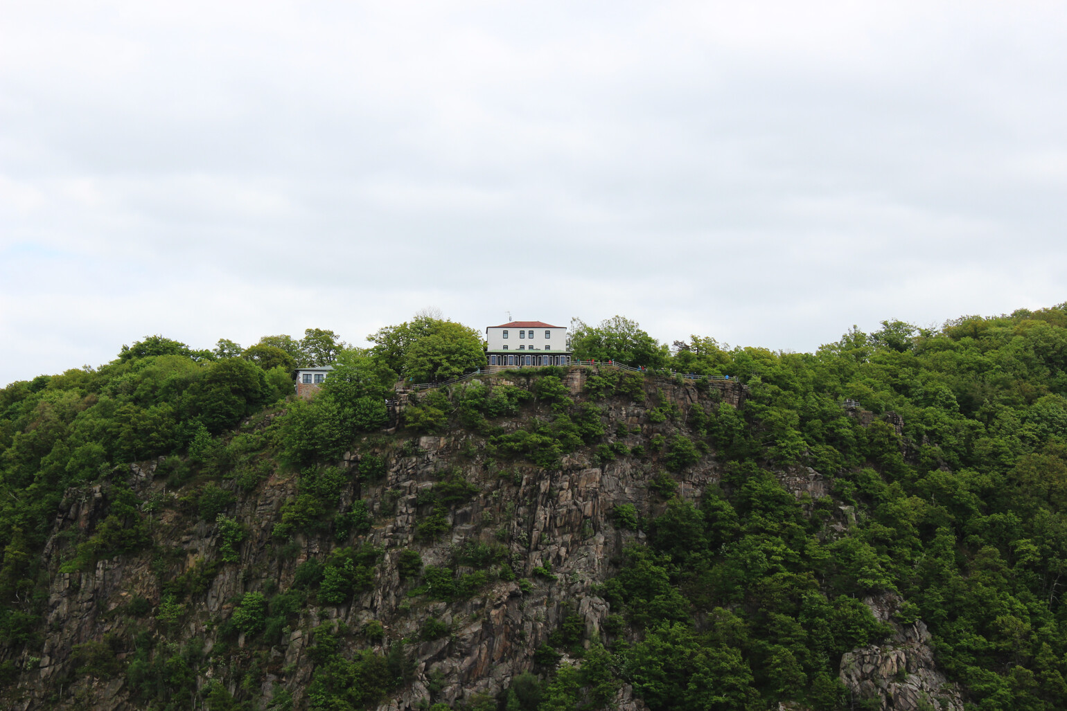 Blick auf den Hexentanzplatz im Harz